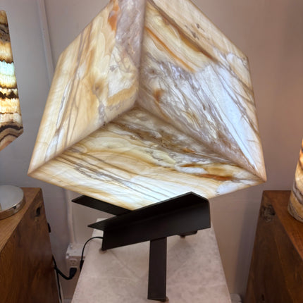 ONYX CUBE LAMP