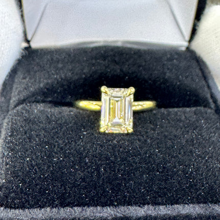 1.75ct NATURAL EMERALD CUT DIAMOND