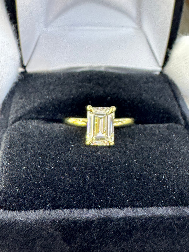 1.75ct NATURAL EMERALD CUT DIAMOND