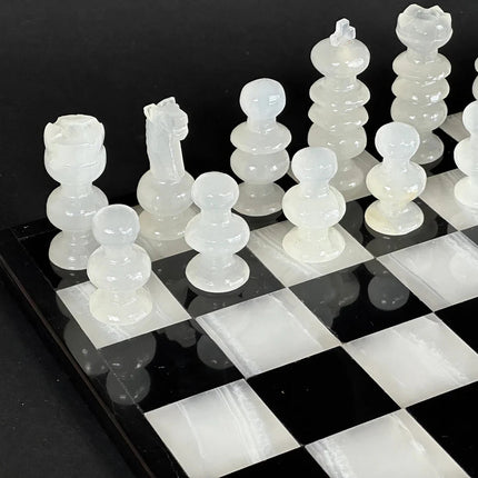 ONYX & MARBLE CHESS SET