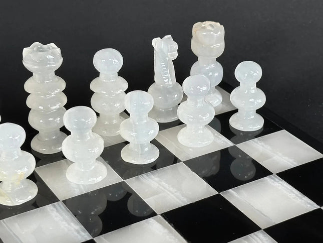 ONYX & MARBLE CHESS SET