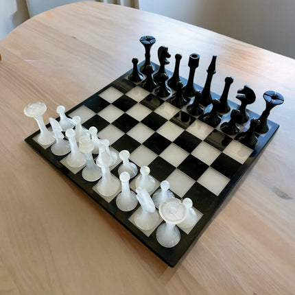 PREMIUM ONYX & MARBLE CHESS SET